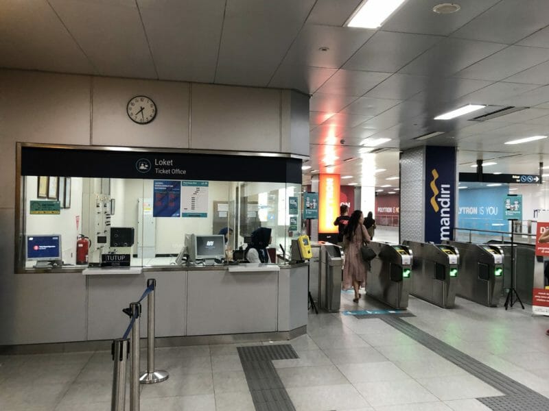 ジャカルタ地下鉄　駅